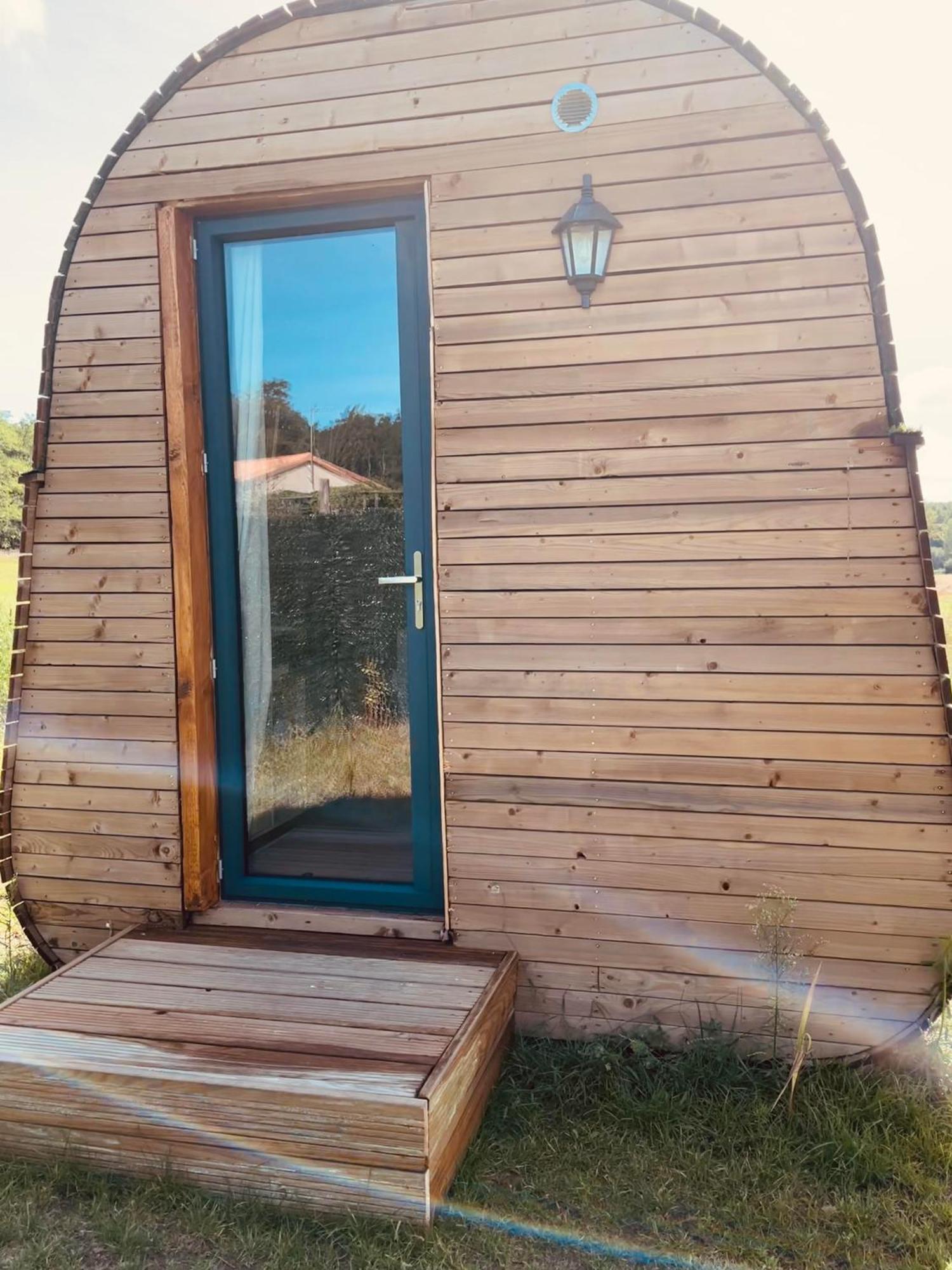 Logement Insolite : La Ruche Verte Monts-sur-Guesnes Esterno foto
