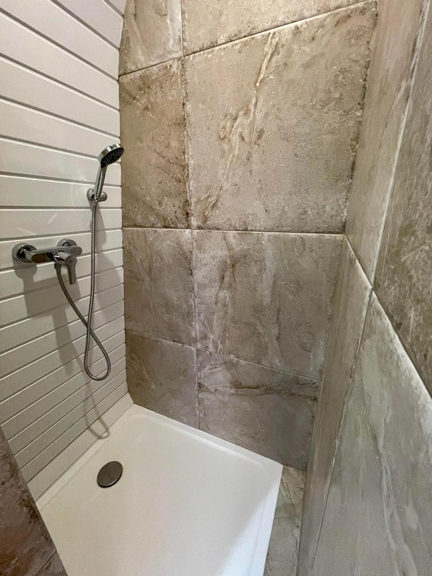 Logement Insolite : La Ruche Verte Monts-sur-Guesnes Esterno foto